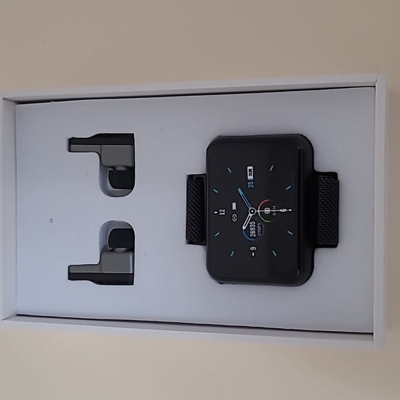 T91 SMART WATCH.#132 - Picture 4 of 16